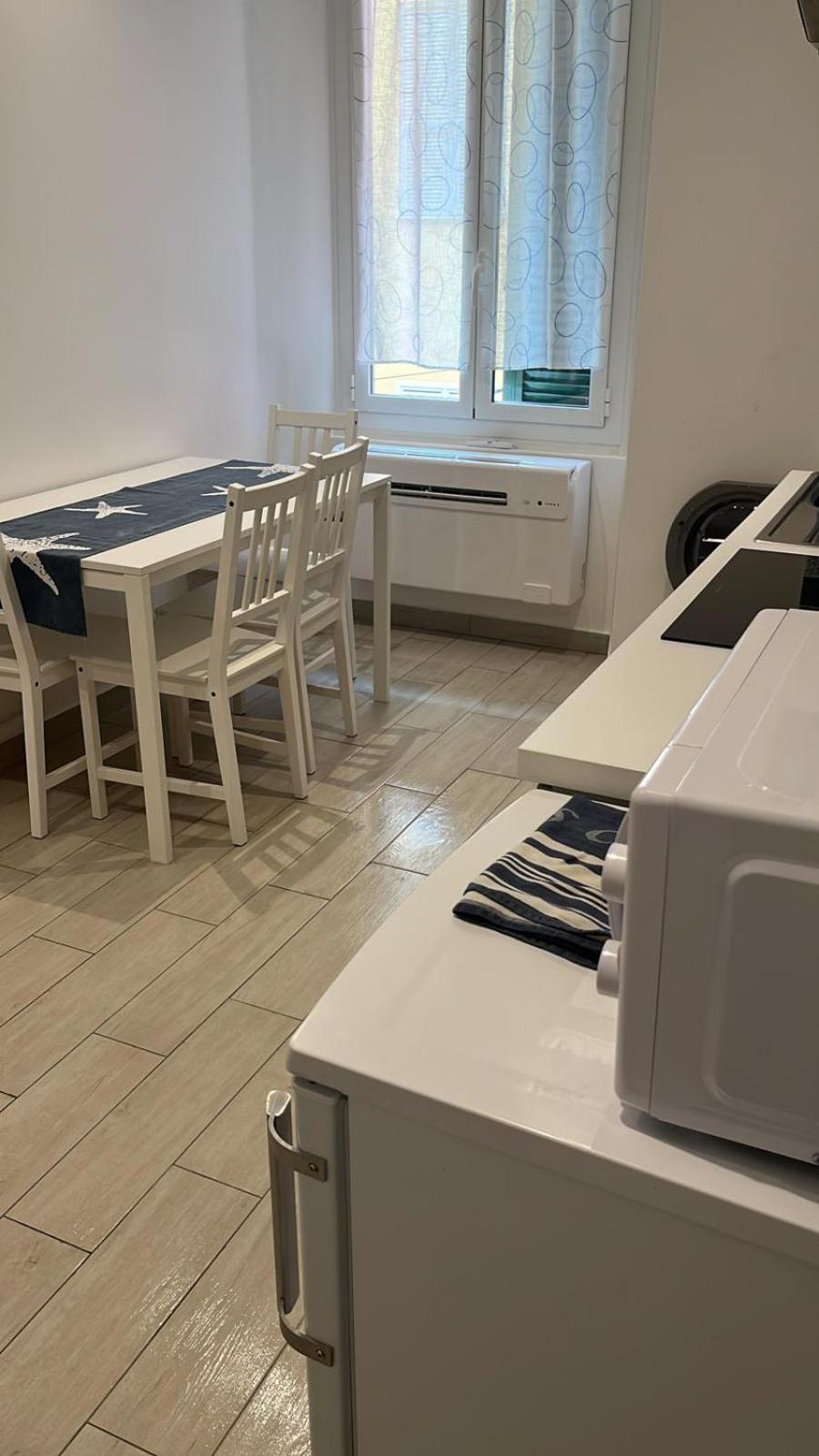 Lamberti Beach Apartment - 150 M From The Sea - Just Renewed - Wifi Savona Bagian luar foto